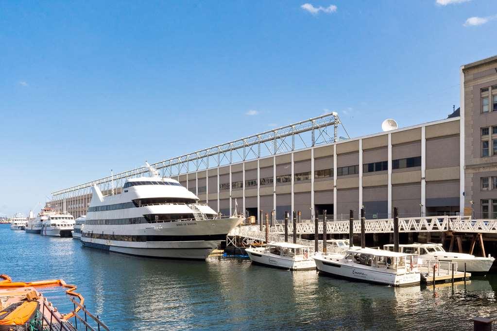 Home2 Suites By Hilton Boston South Bay Экстерьер фото