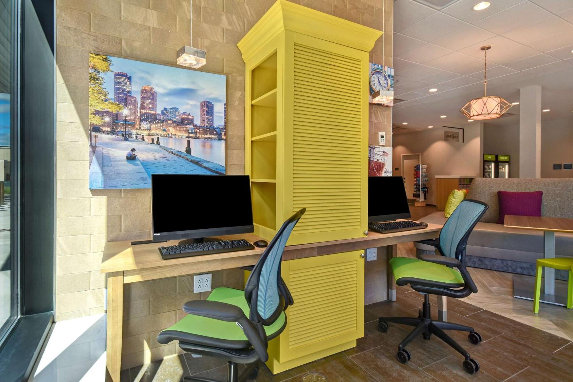 Home2 Suites By Hilton Boston South Bay Экстерьер фото