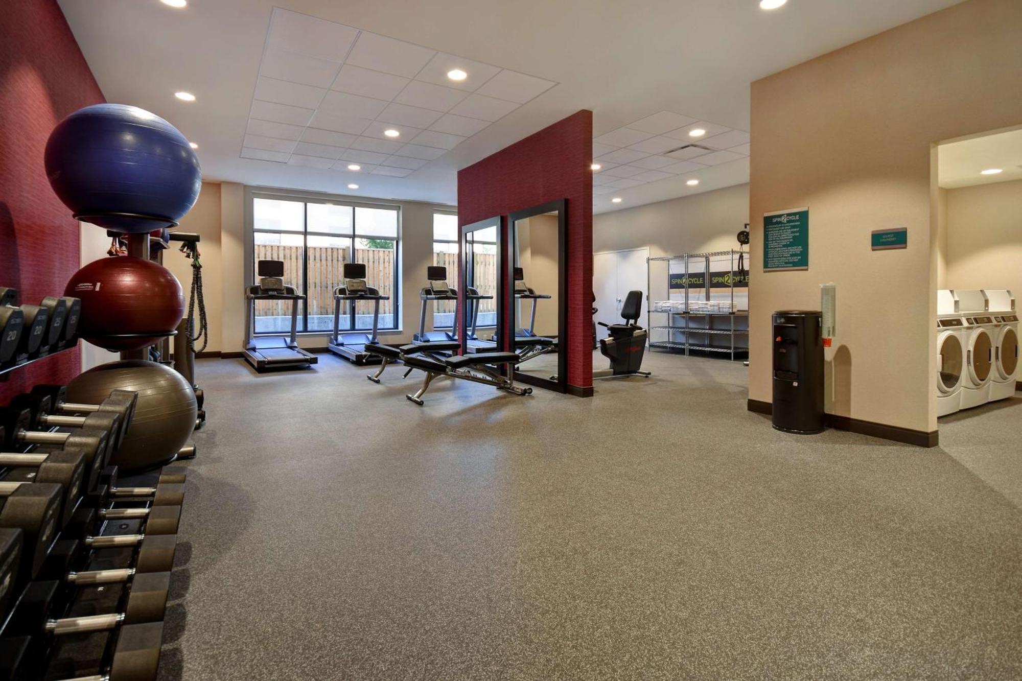 Home2 Suites By Hilton Boston South Bay Экстерьер фото