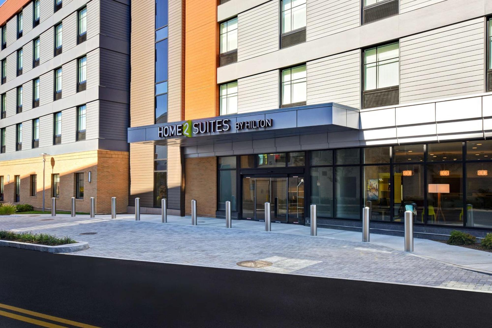 Home2 Suites By Hilton Boston South Bay Экстерьер фото